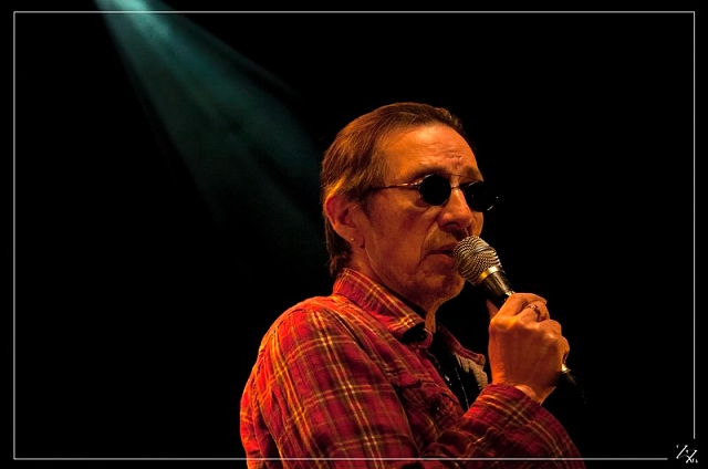 18826-LR John Trudell 2011-01-29 (Zz) [p].jpg